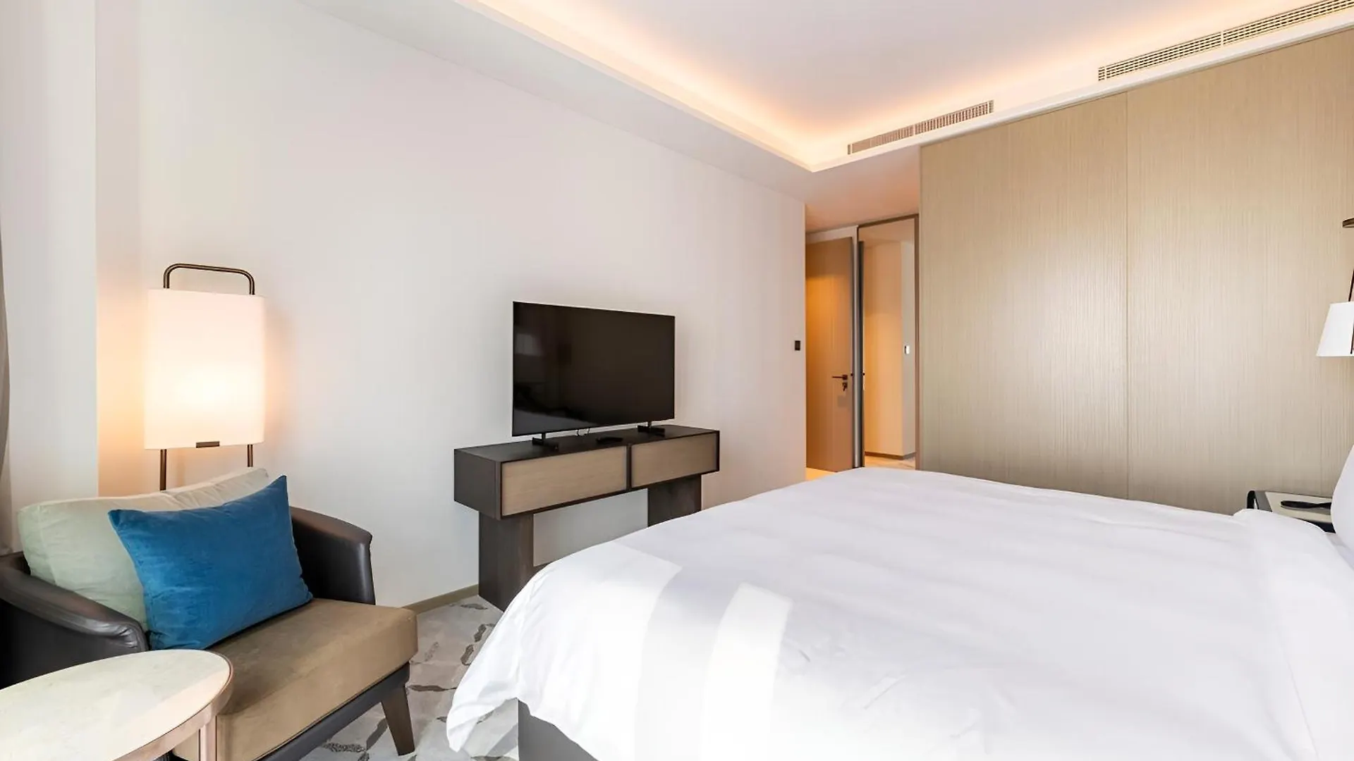 The Address, Luxury Creek Harbour Retreat Apartment Dubai